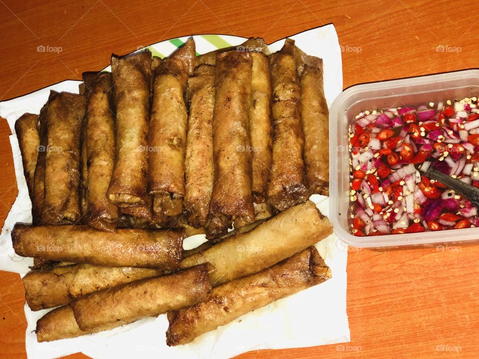 Spring rolls at its finest! Yummy dinner! 🤤