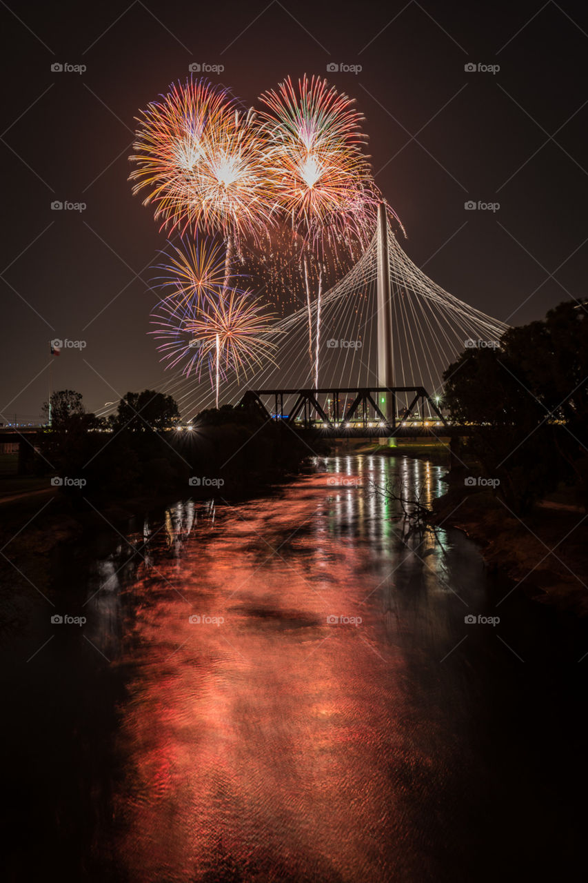 July 4th celebration on the Trinity River. Shot behind the Margaret Hunt Hill bridge. 