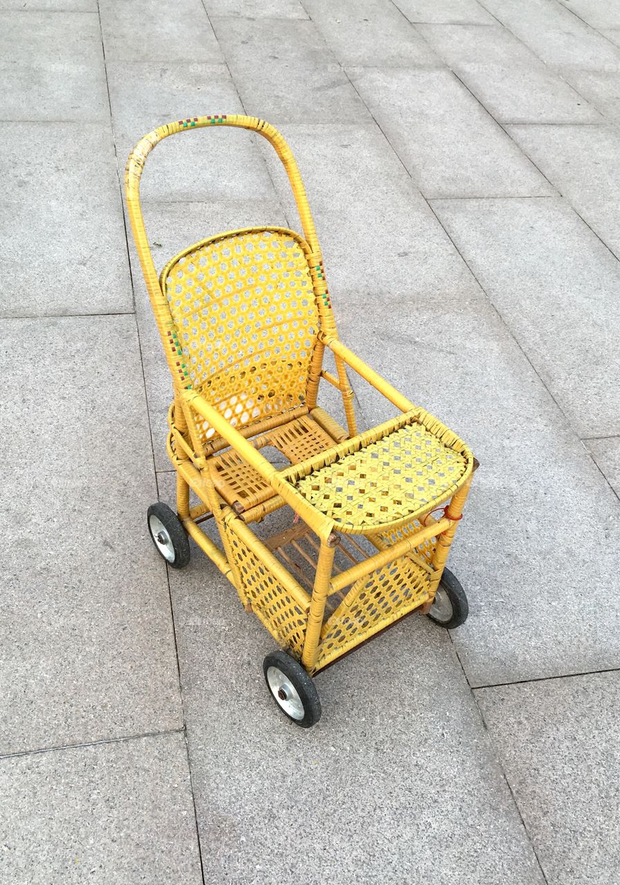 Old Retro Style Puchchair - Buggy in Shenzhen, China