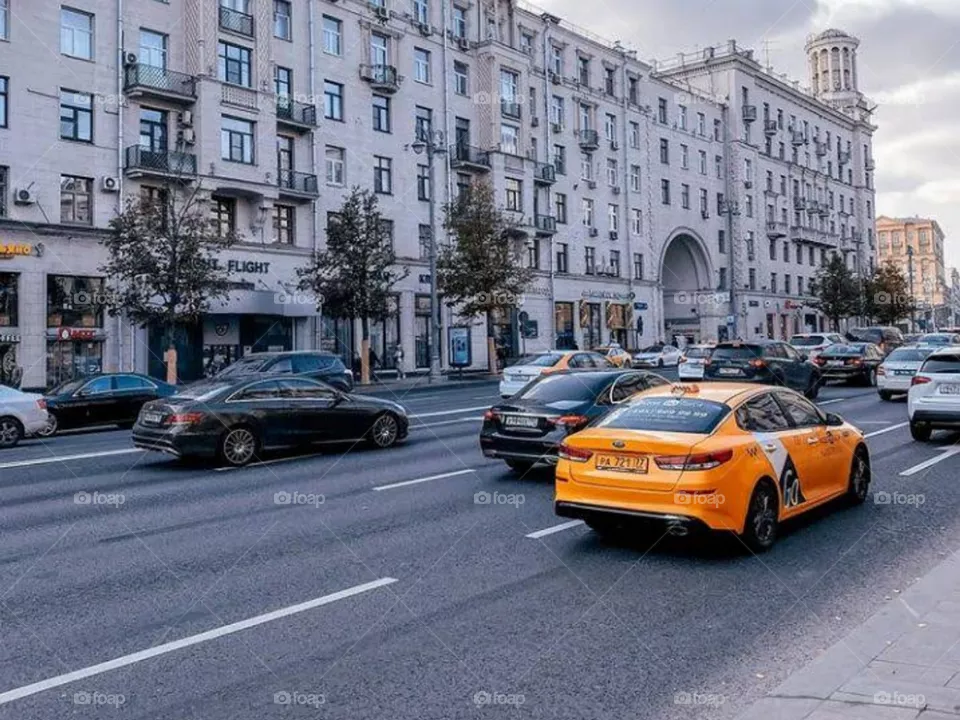 Проезжая часть в Санкт-Петербурге