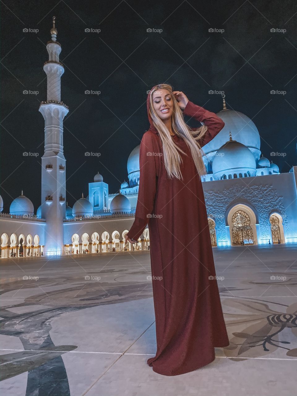 Model at the sheikh sayed mosque in abu dhabi