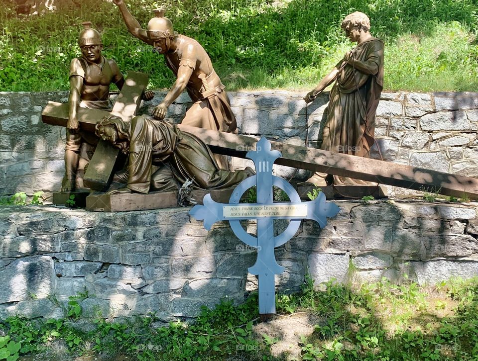 Way of the Cross of Jesus reproduced by magnificent bronze statues behind the small chapel of Ste-Anne-de-Beaupré, Quebec, Canada 🍁