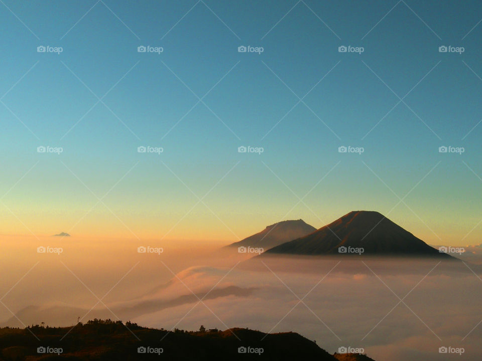 keindahan pagi hari gunung Prau jawatengah