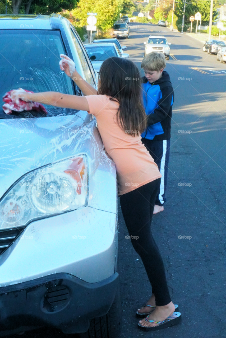 hand car washing