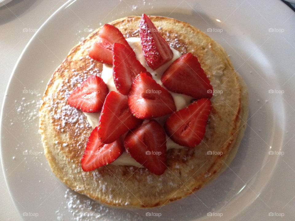 cream strawberry desert pancakes by splicanka