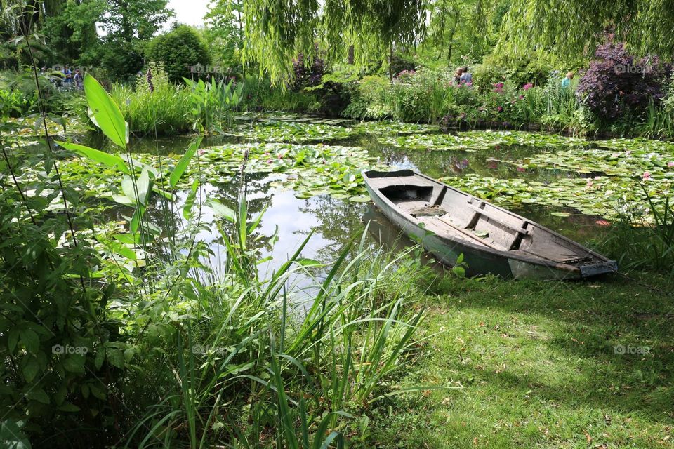 Boat in Giverny