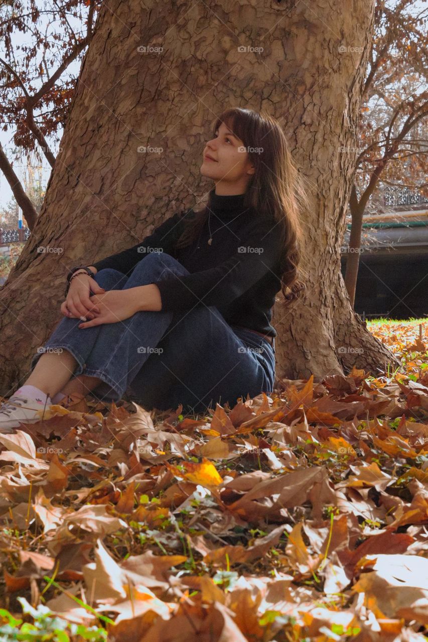 Autumn girl 

Autumn, autumn vibe, autumn atmosphere, last day of summer, coffee, tea, leafs