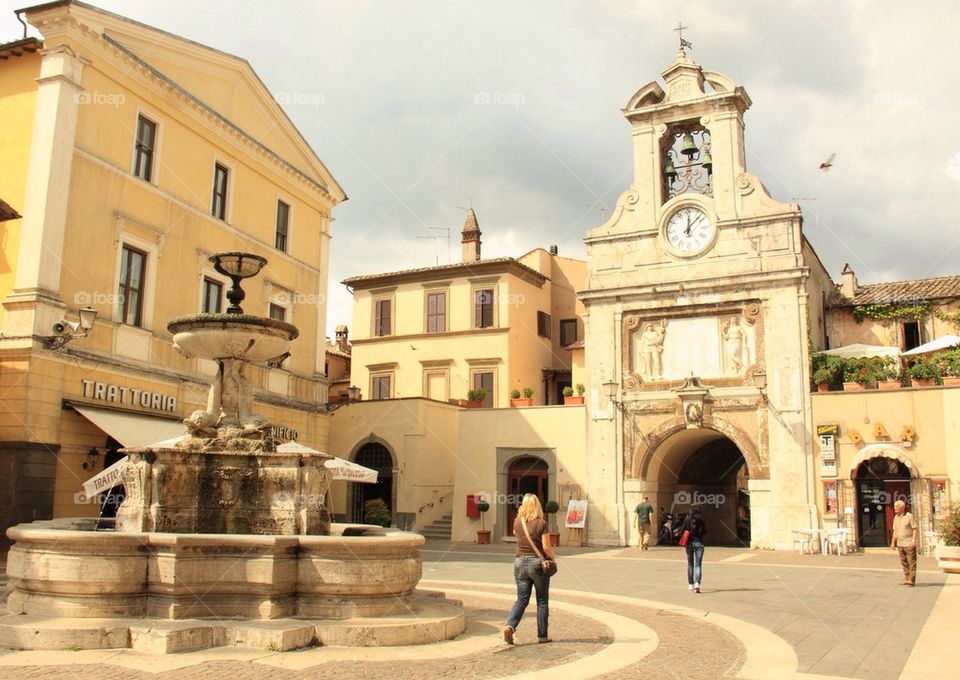 Square of Sutri