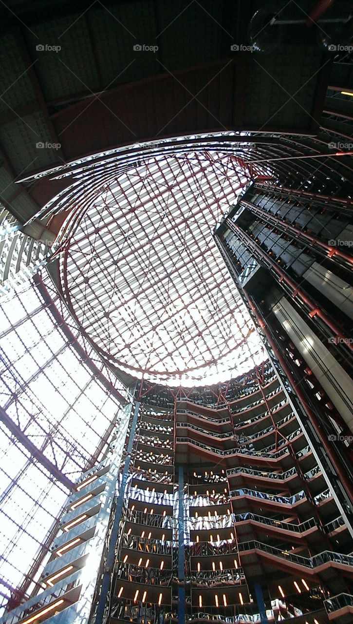 Liking up in JRTC. Thompson Center in downtown Chicago
