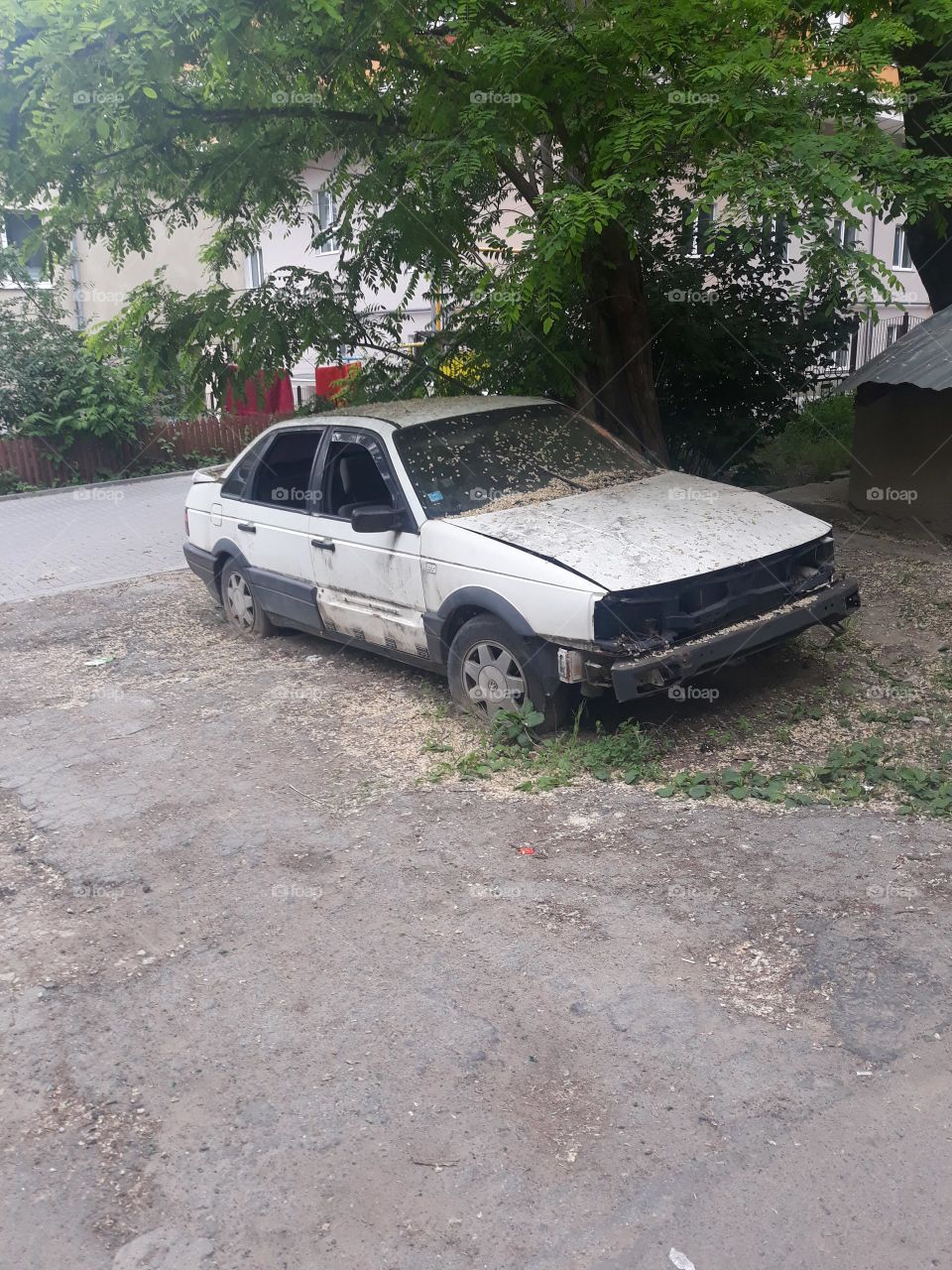 abandoned car
