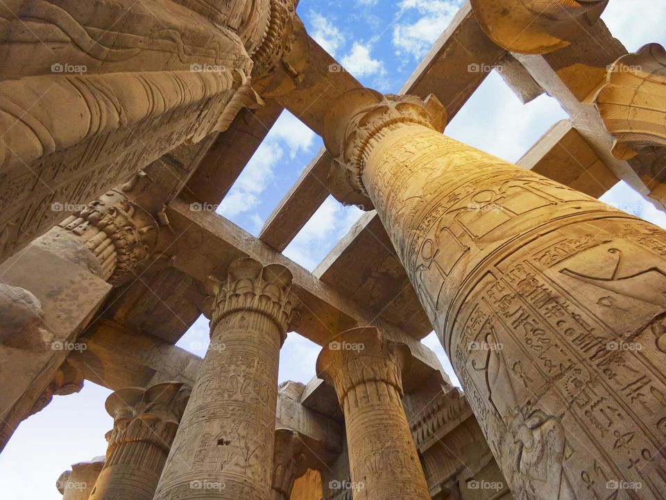 templos de Egipto donde apreciamos todas sus antigüedades y jeroglíficos