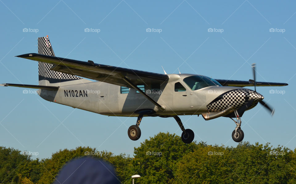Cessna207 
N102AN