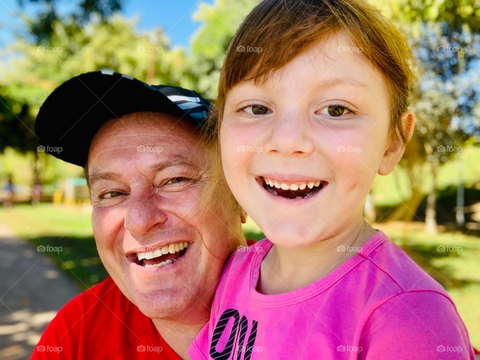 Para minha semana ser boa, preciso olhar constantemente para esse sorriso puro e carinhoso…

Ele me dá ânimo e certeza para continuar a caminhada!