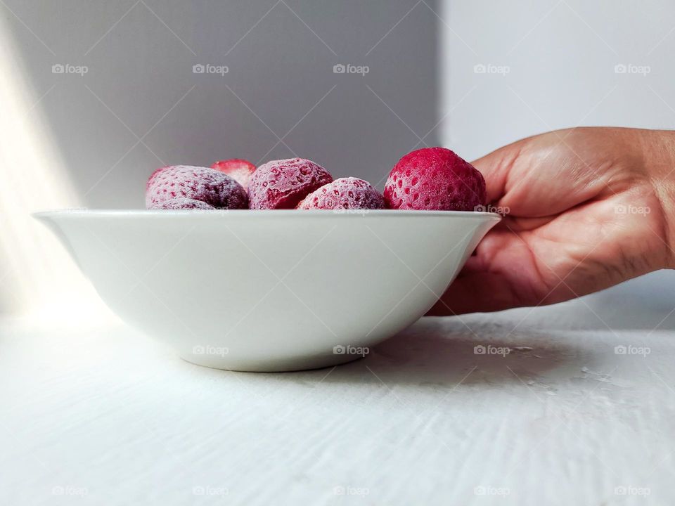 Frozen strawberries have a viva magenta color!