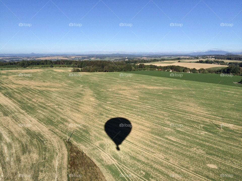 Balloon shadow. Life in motion 