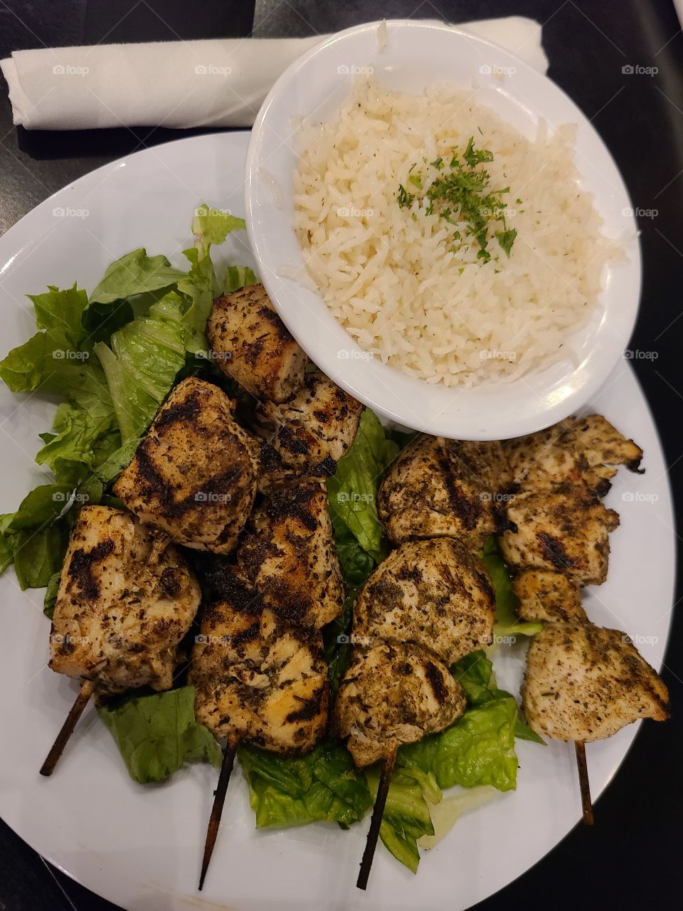 chicken kabobs and rice