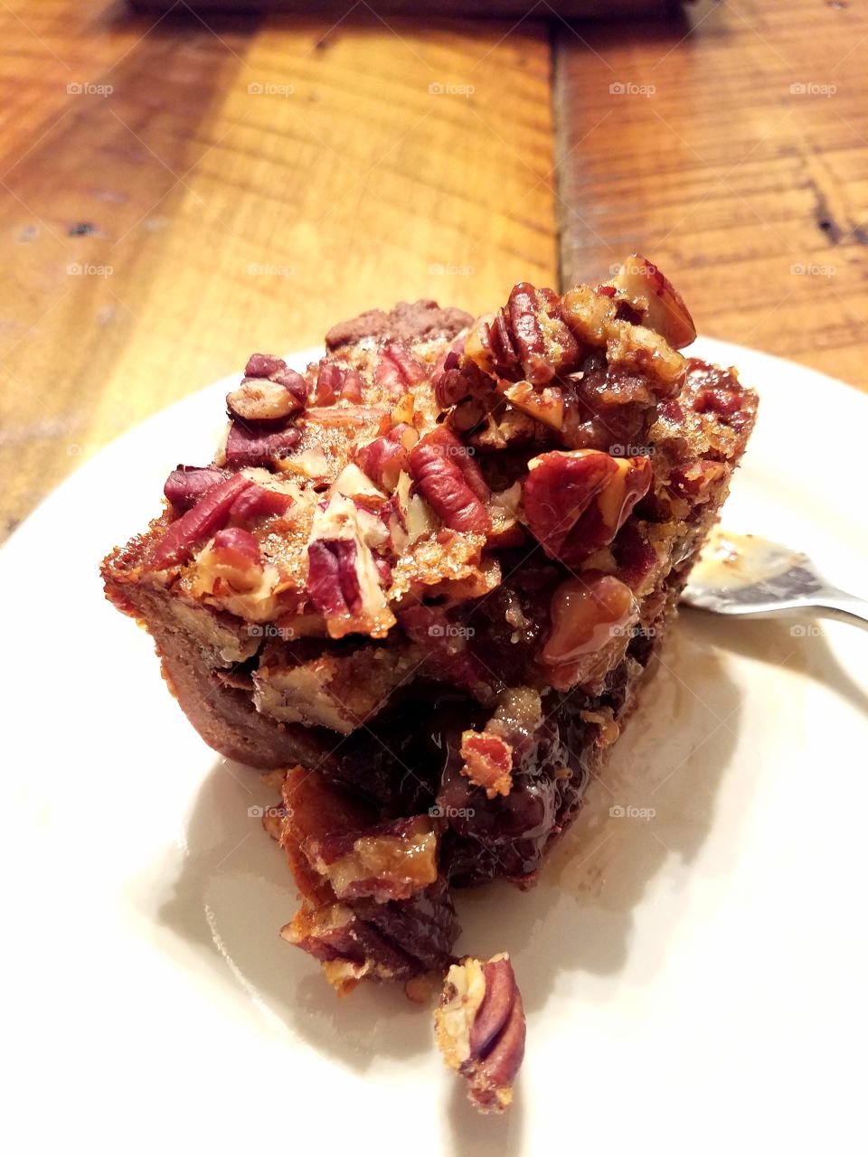 Pecan pie bake with chocolate crust