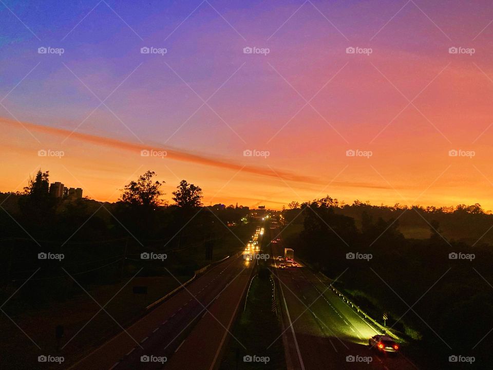 🌄🇺🇸 An extremely beautiful dawn in Jundiaí, interior of Brazil. Cheer the nature! / 🇧🇷 Um amanhecer extremamente bonito em Jundiaí, interior do Brasil. Viva a natureza! 
