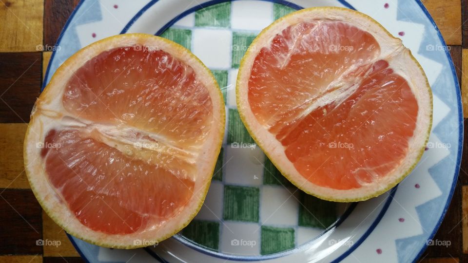 A grapefruit and chequers