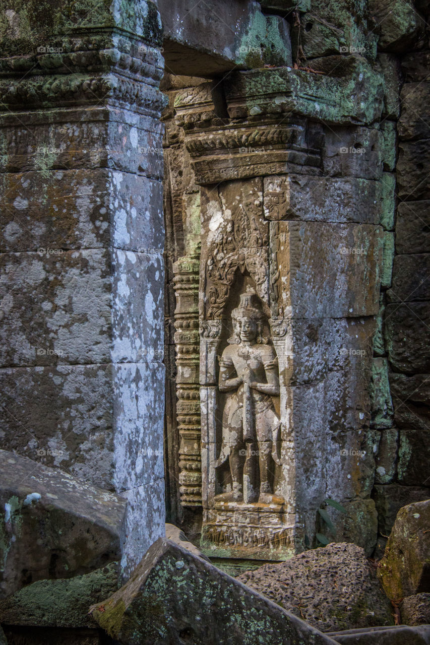 Statue at Ta Phrom