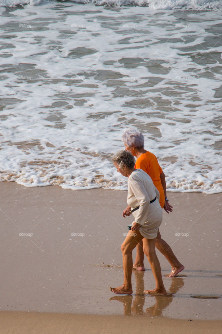 Friends at the beach 