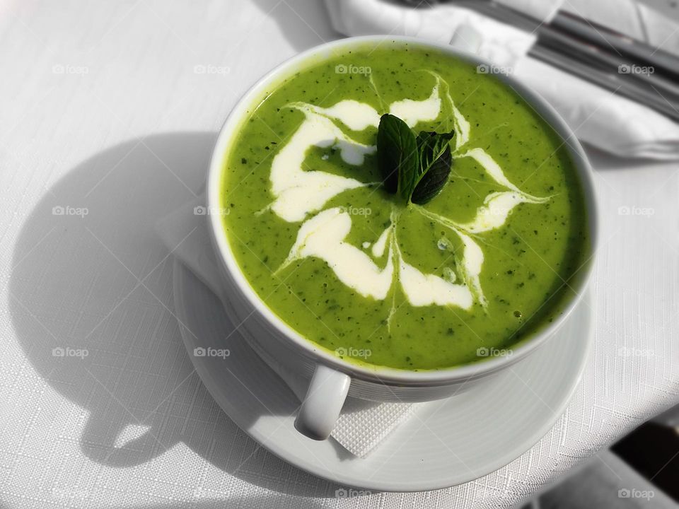 Green healthy broccoli soup 