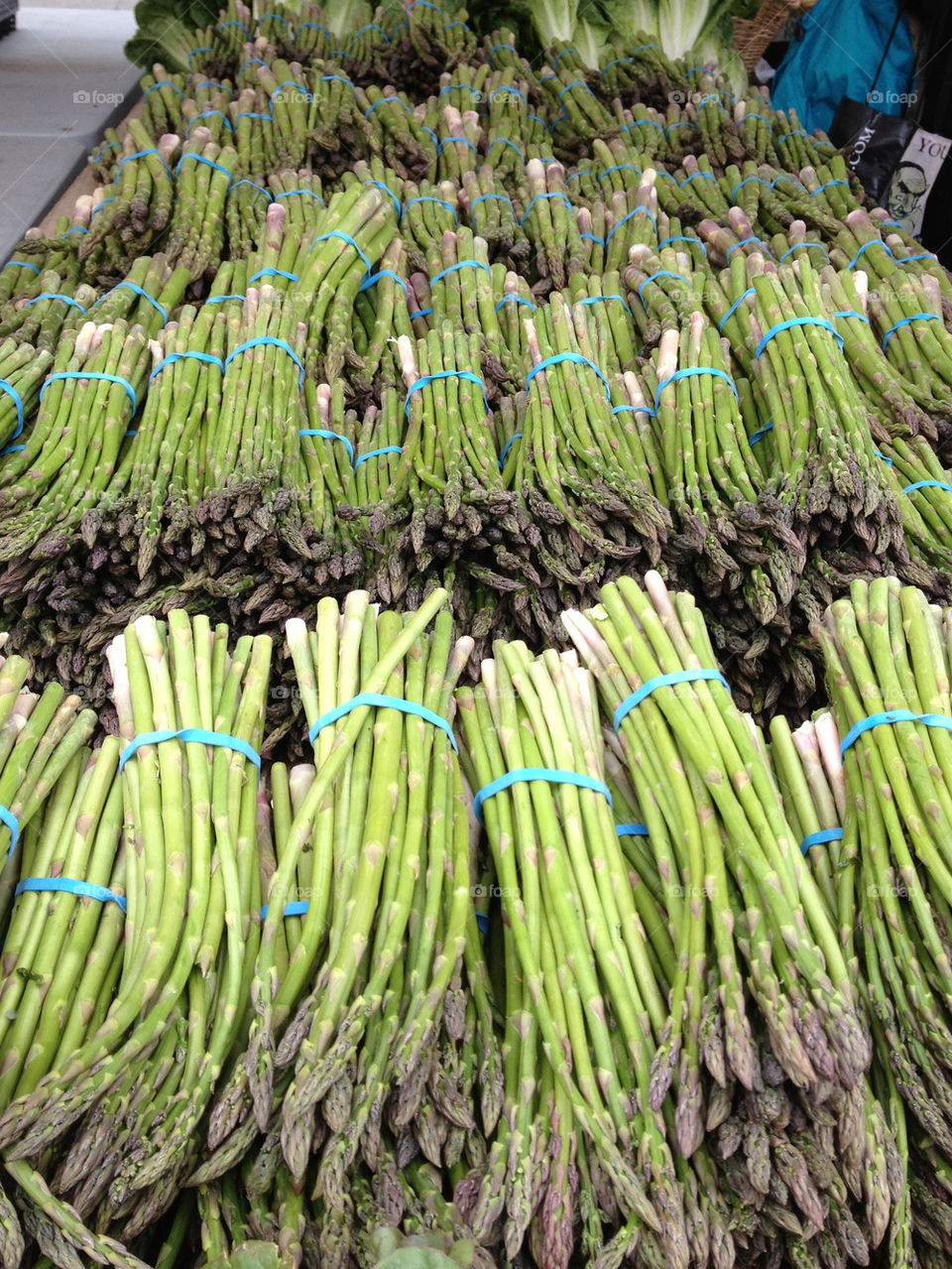 green asparagus market organic by kumi