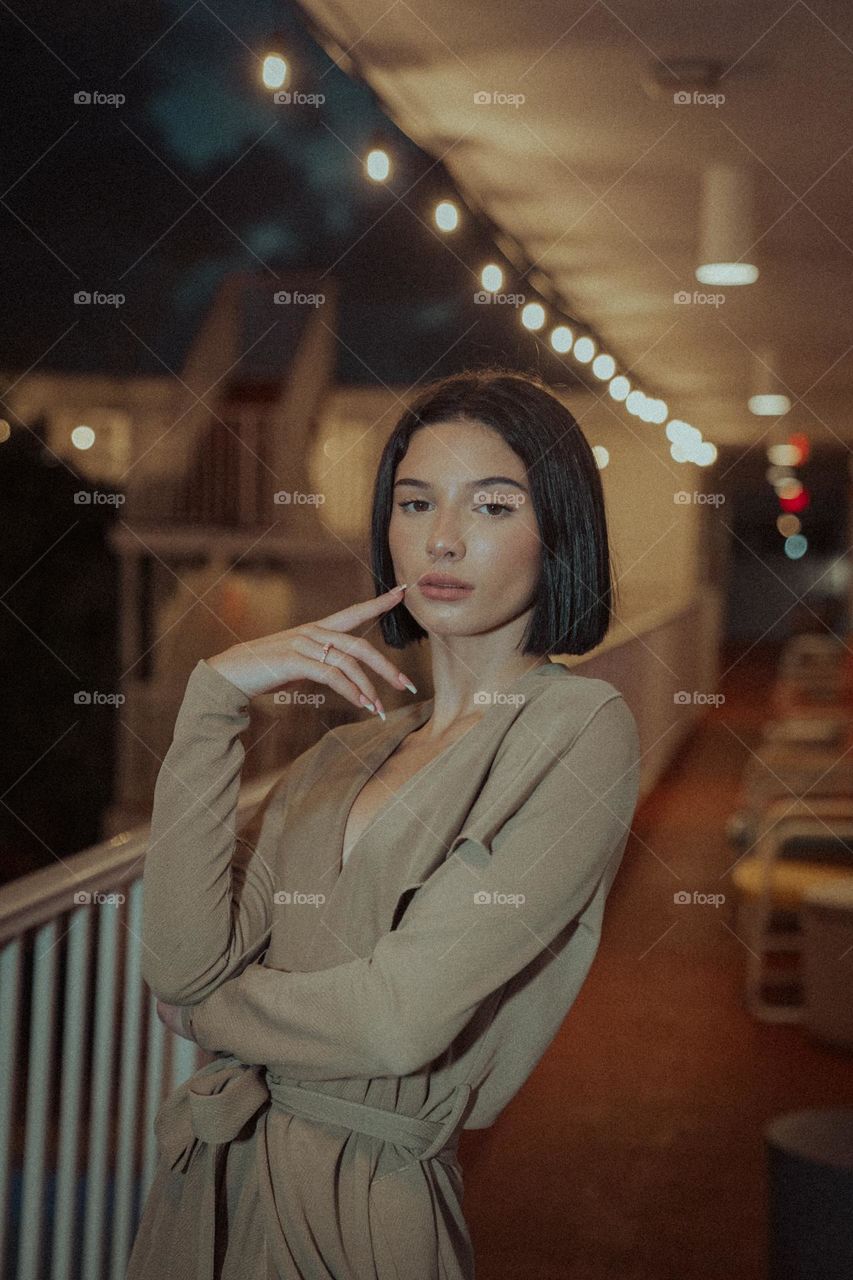 I would like describe this image luxuy and happy photo