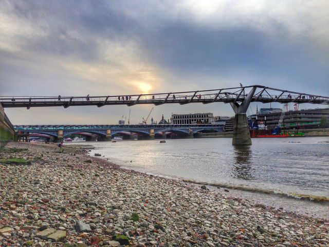 Footbridge, River Thames. Footbridge over the River Thames