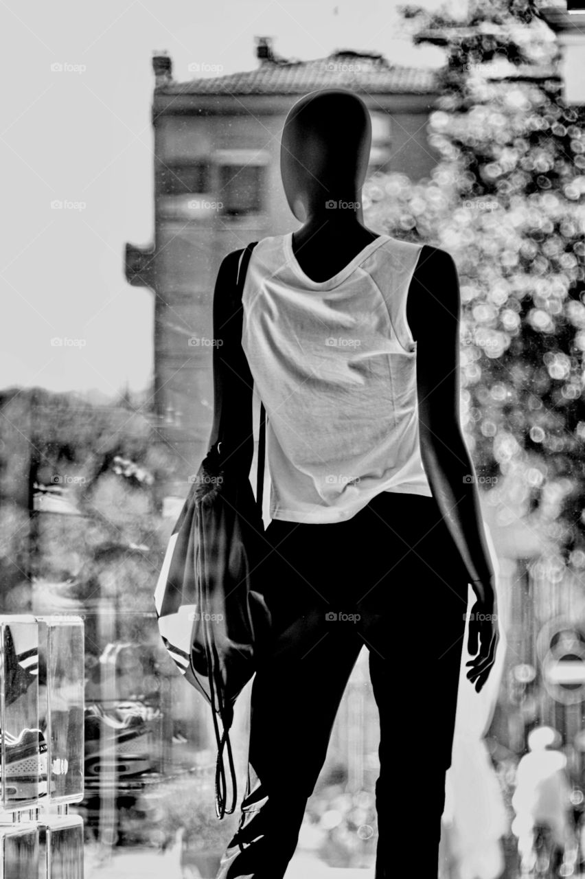 black mannequin