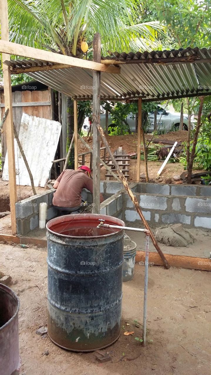 Building a toilet for a local community in honduras! Volunteering in Global Brigades