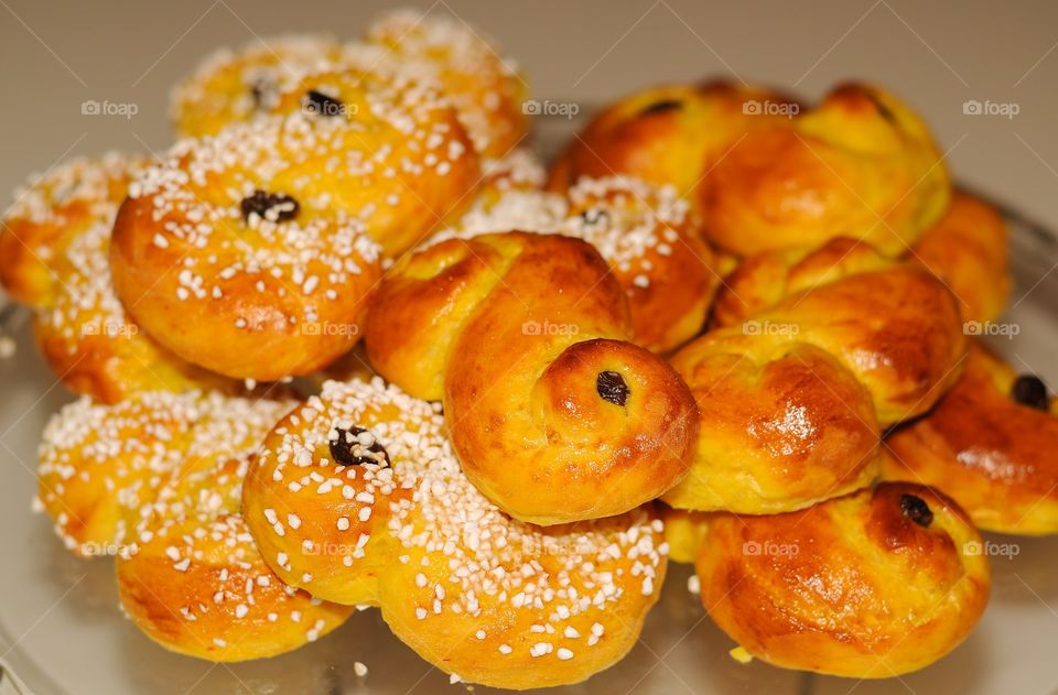 Saffron buns