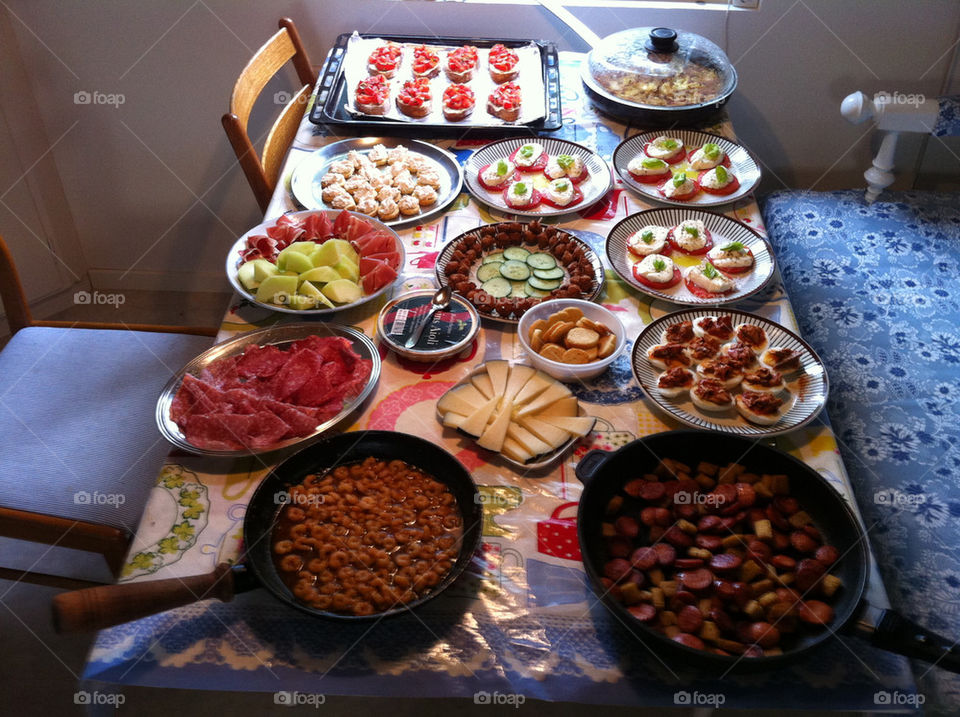 table red food hot by hookolsson